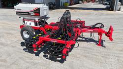 0 SERAFIN ECOSOW 738 SINGLE DISC SEEDER WITH PJ GREEN NEW RED