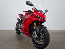 2025 DUCATI PANIGALE V2 S Red