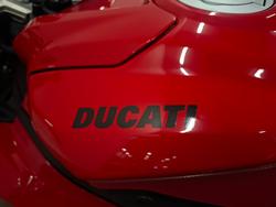 2025 DUCATI PANIGALE V2 S Red