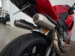 2025 DUCATI PANIGALE V2 S Red