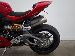 2025 DUCATI PANIGALE V2 S Red