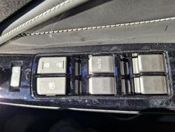 2025 Isuzu MU-X LS-T