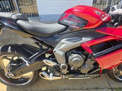 2024 Triumph DAYTONA 660 White