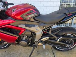 2024 Triumph DAYTONA 660 White