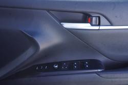 2019 Toyota Camry SL