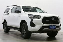 2025 Toyota Hilux SR