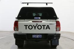 2025 Toyota Hilux SR