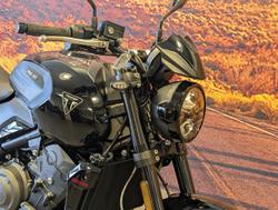 2025 Triumph Trident 800 Trident Black