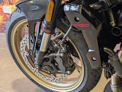 2025 Triumph Trident 800 Trident Black