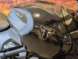 2025 Triumph Trident 800 Trident Black
