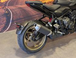 2025 Triumph Trident 800 Trident Black