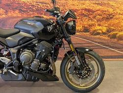 2025 Triumph Trident 800 Trident Black