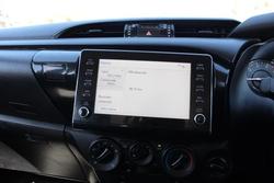 2022 Toyota Hilux SR