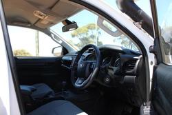 2022 Toyota Hilux SR