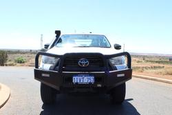 2022 Toyota Hilux SR