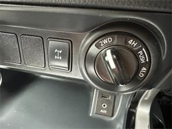 2019 NISSAN NAVARA SL (4x4) D23 SERIES 4 MY19 SILVER OR CHROME