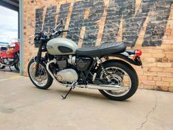 2026 TRIUMPH BONNEVILLE T120 ROAD STONE GREY