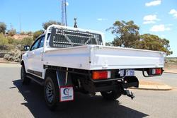 2022 Toyota Hilux SR