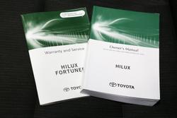 2025 Toyota Hilux SR