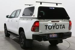 2025 Toyota Hilux SR