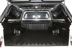 2025 Toyota Hilux SR