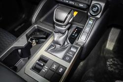 2025 Toyota Landcruiser Prado VX