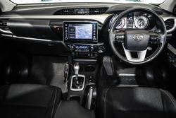 2021 Toyota Hilux SR5