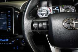 2021 Toyota Hilux SR5