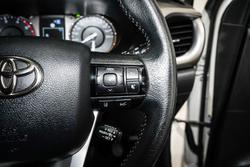 2021 Toyota Hilux SR5