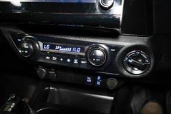 2021 Toyota Hilux SR5