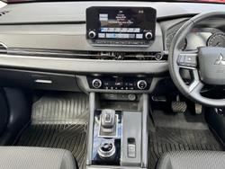 2022 Mitsubishi Outlander LS