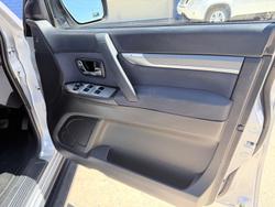 2010 Mitsubishi Pajero Platinum NT MY10 4X4 Cool Silver