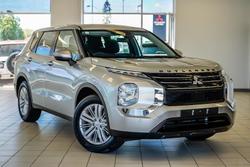 2024 Mitsubishi Outlander ES