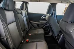 2024 Mitsubishi Outlander ES