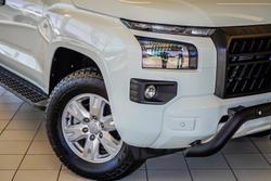 2025 Mitsubishi Triton GLX+