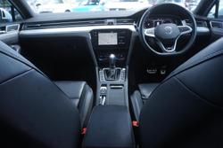 2021 Volkswagen Passat 206TSI R-Line