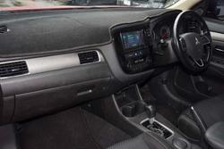 2015 Mitsubishi Outlander LS