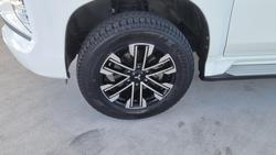 2022 Mitsubishi Pajero Sport GLS