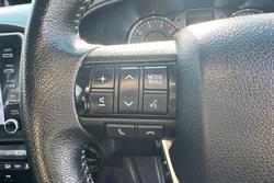 2021 Toyota Hilux SR5