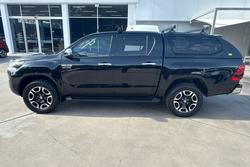 2021 Toyota Hilux SR5