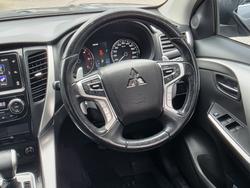 2016 Mitsubishi Pajero Sport GLS