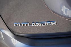 2018 Mitsubishi Outlander ES