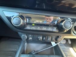 2019 Toyota Hilux SR5 GUN126R 4X4 Dual Range Glacier White