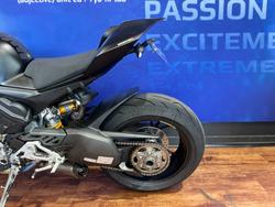 2022 Ducati STREETFIGHTER V4 S Black