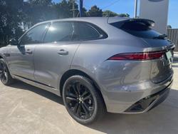 2024 Jaguar F-PACE P250 R-Dynamic SE