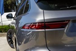 2024 Jaguar F-PACE P250 R-Dynamic SE