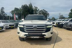 2022 Toyota Landcruiser VX