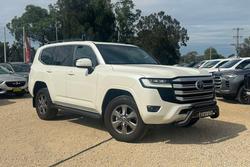 2022 Toyota Landcruiser VX