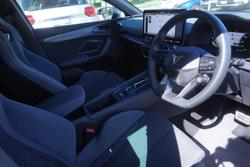 2025 CUPRA Leon VZx