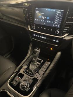 2025 Isuzu MU-X LS-T